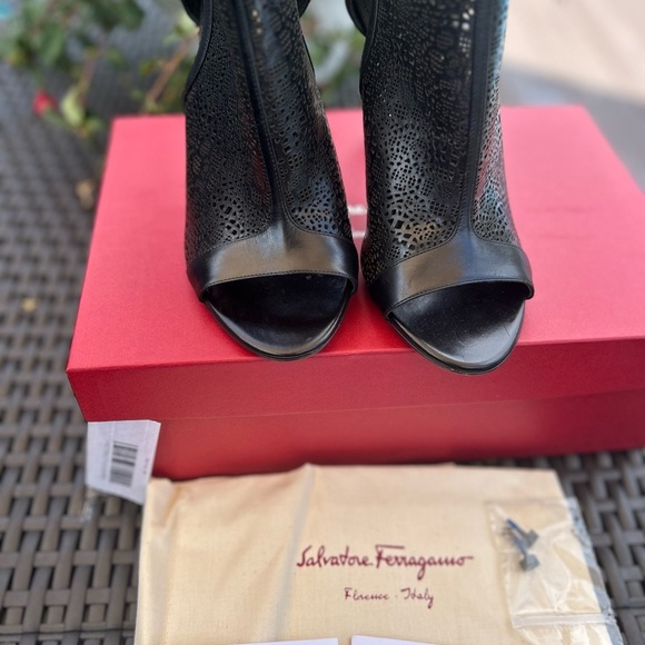 NWT Ferragamo Gayle Black Heeled Boots size 8.5 - Picture 6 of 7